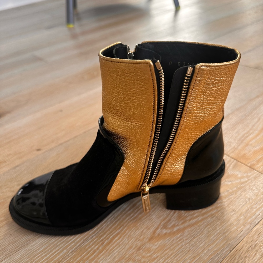 Authentic CHANEL Interlocking CC Logo Moto Boots - Picture 8 of 15